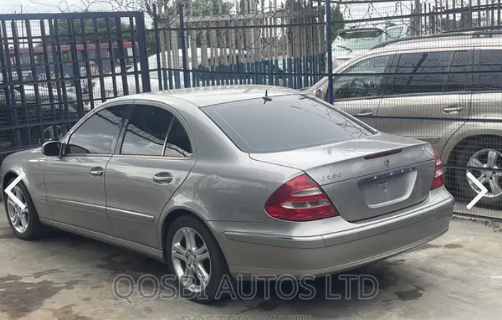 Mercedes-Benz E350 2007 Gold