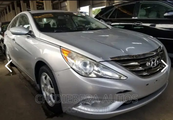 Hyundai Sonata 2011 Silver